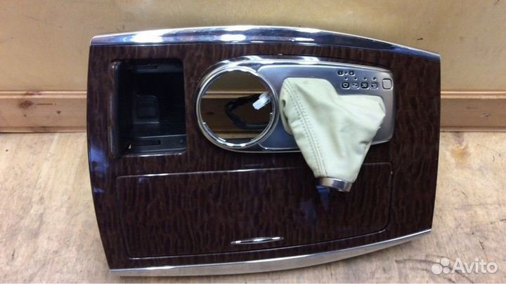 Консоль кулисы кпп Infiniti QX56 Z62 2010-2022