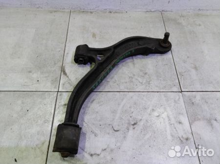 Рычаг передний правый нижний