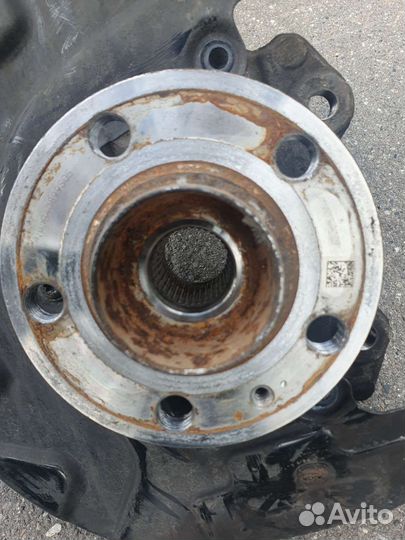 Поворотный кулак перед правой volkswagen polo 6