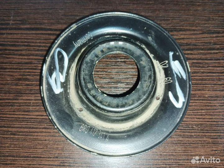 Опора передней пружины верхняя Volkswagen Polo (Se