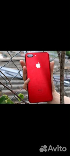 Телефон iPhone 7 plus 128gb красный