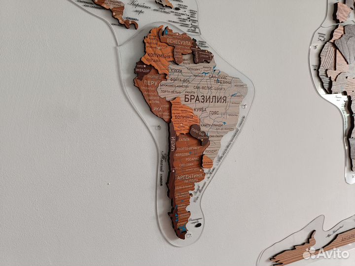 Деревянная карта мира