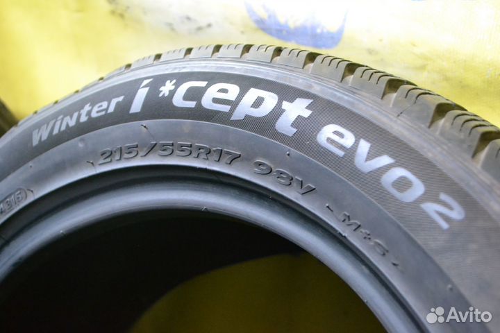 Hankook Winter I'Cept Evo2 W320 215/55 R17