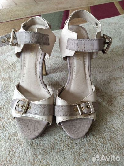 Босоножки женские 39 размер