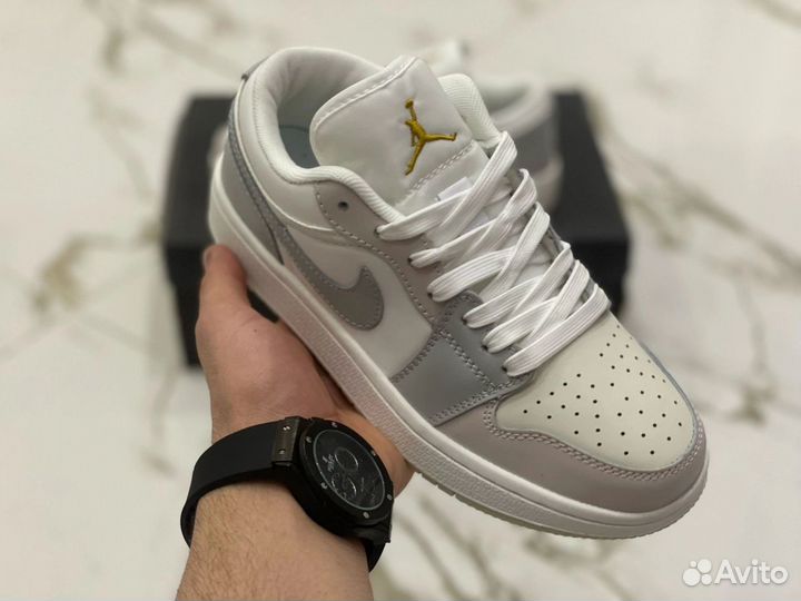 Кроссовки Nike air Jordan 1