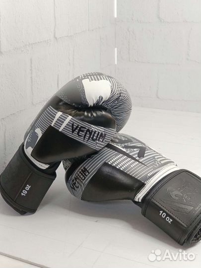 Боксерские перчатки