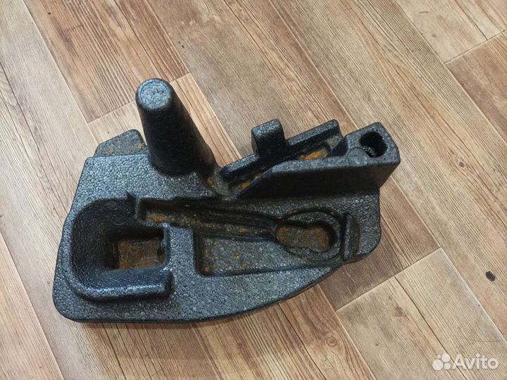 Держатель знака авар.остановки/аптечки BMW