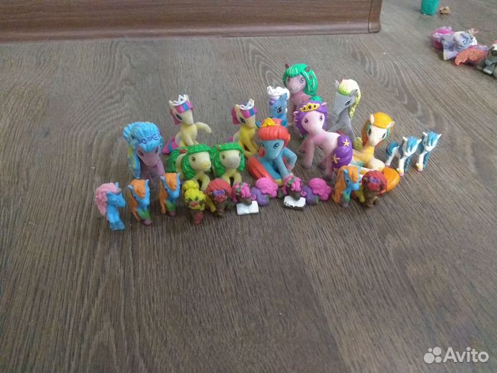 Игрушки из киндера пакетом