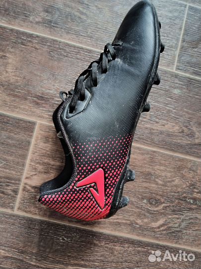 Футбольные бутсы demix