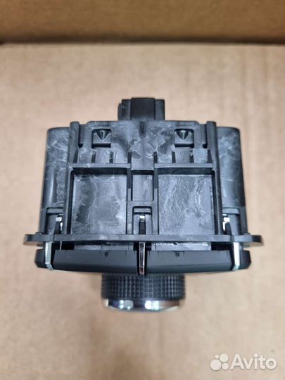 Переключатель мультимедиа Opel Insignia