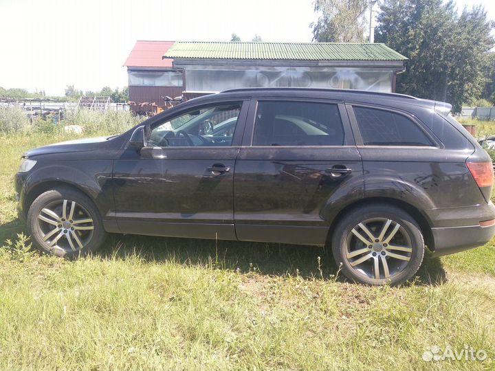 Детали кузова Audi Q7