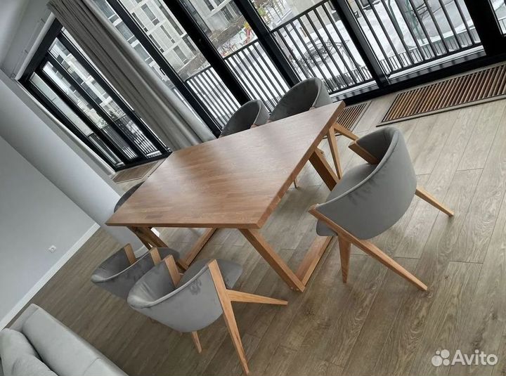 Стол кухонный, деревянное подстолье