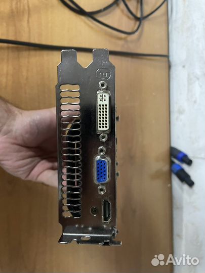 Видеокарта Asus GTX 550 Ti 1GB
