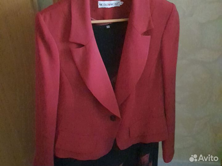 Костюм тройка женский красивый. 164-104-112