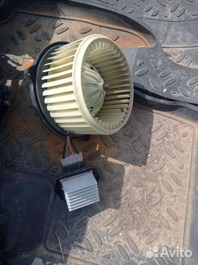 Lifan х60 моторчик резистор печки