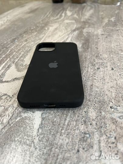 Чехол + Защитное стекло на iPhone 13