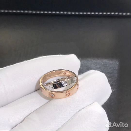 Золотое кольцо Love 0.07ct