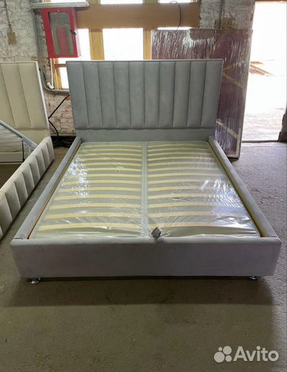 Кровать двухспальная