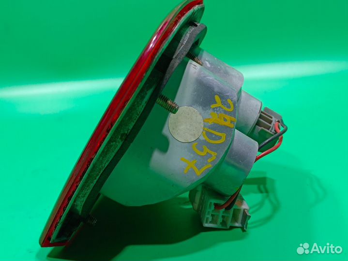 Фонарь внутренний левый для Mitsubishi Carisma