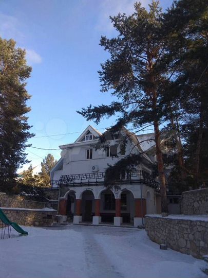 Дом 500 м² на участке 80 сот.