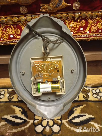 Старинные настенные антикварные часы