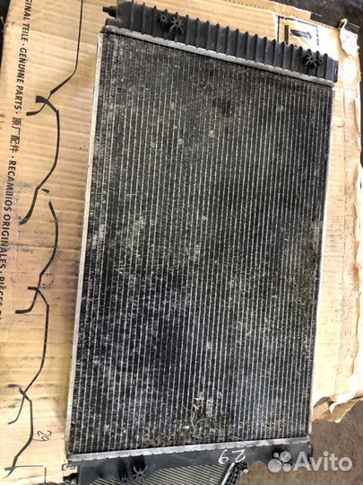 Радиатор охлаждения Ауди А6 С6 4F0121251R