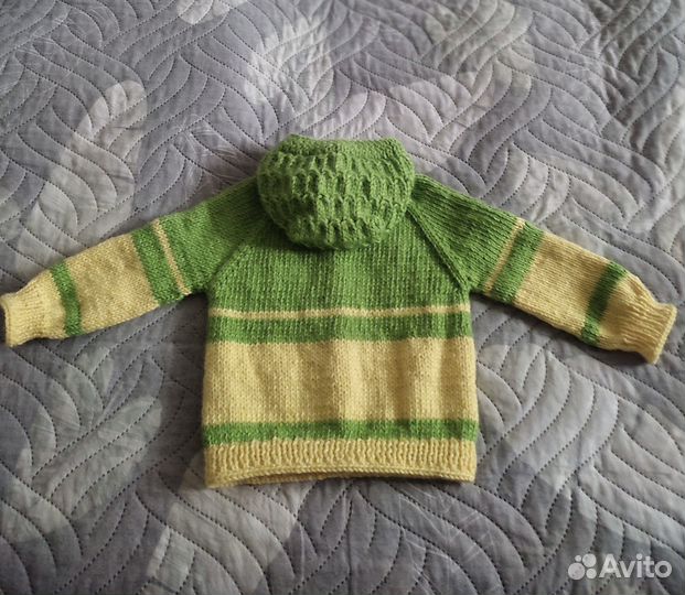 Кофта с капюшоном для девочки