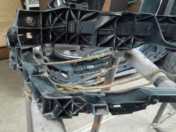 Панель передний Ford Focus 2 1.6 2009