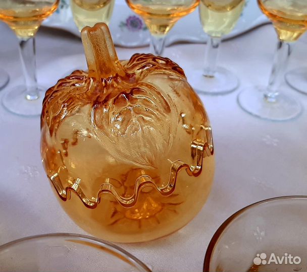 Рюмки ссср,цветное,цитриновое стекло