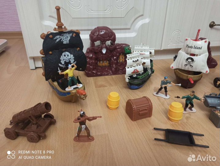 Пиратский набор, голодные бегемотики и касса