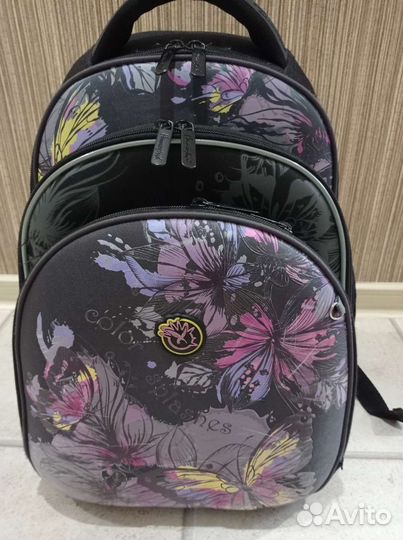 Рюкзак школьный с ортопедической спинкой