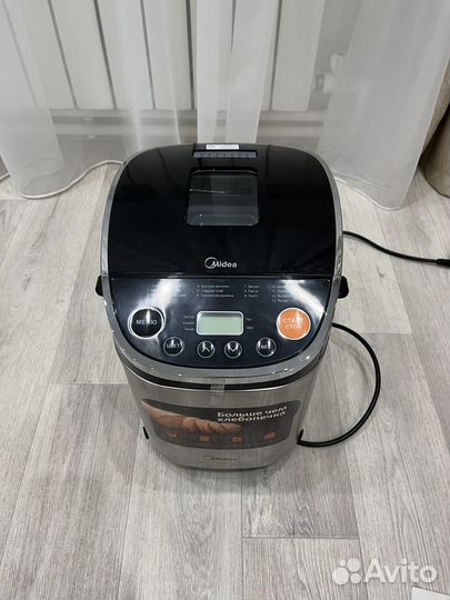 Хлебопечка Midea