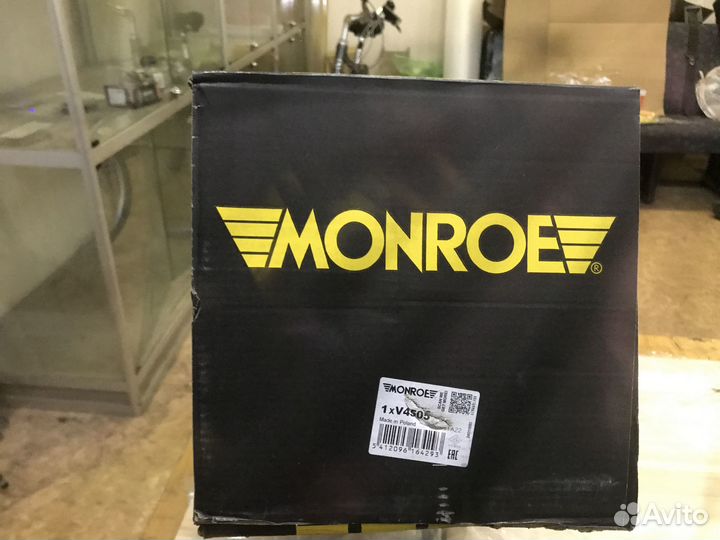 Амортизатор передний Фольксваген Т5 Т6