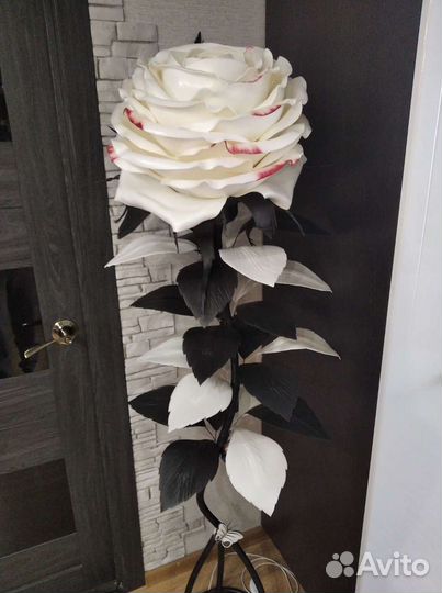 Светильники ростовые «Розы с бутонами и без бутоно