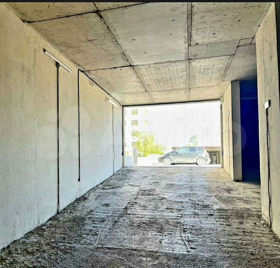 Машиноместо, 13 м²