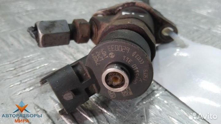 Форсунка Peugeot 308 T7 2010 0445110311