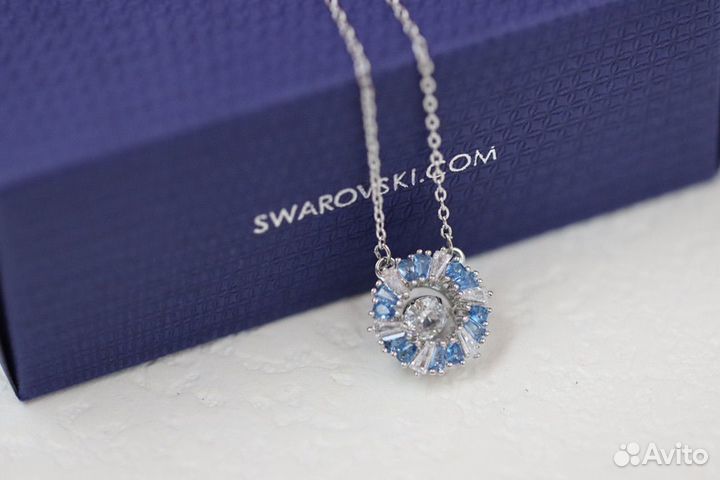 Swarovski колье