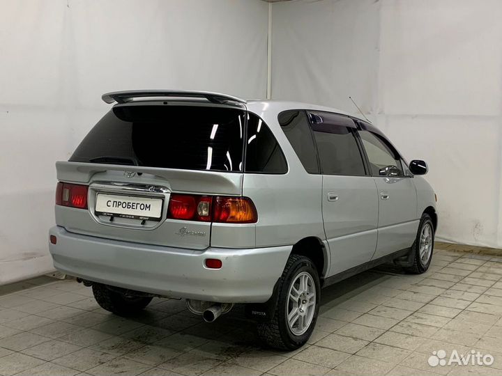 Toyota Ipsum 2.0 AT, 2000, 145 000 км