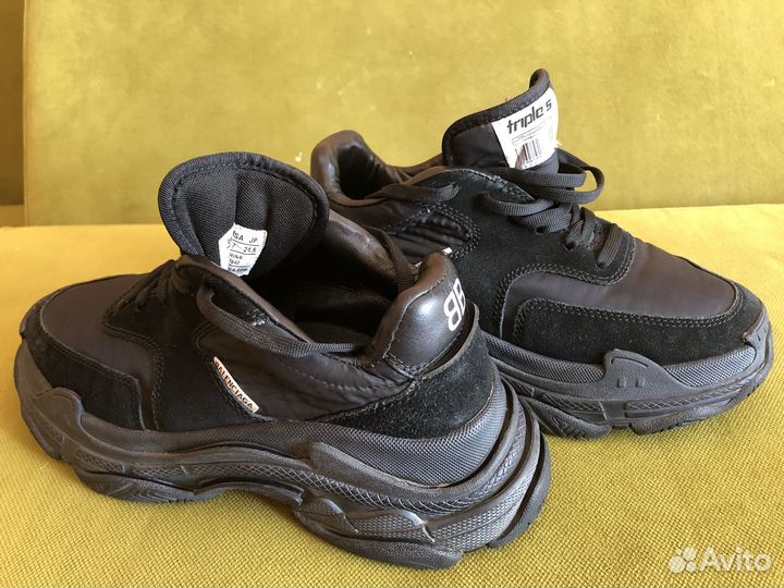 Редкие кроссовки Balenciaga Triple S 2018 года min