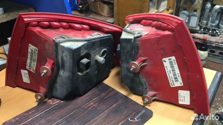 Фонарь audi A8 4E2 4E8 D3 R