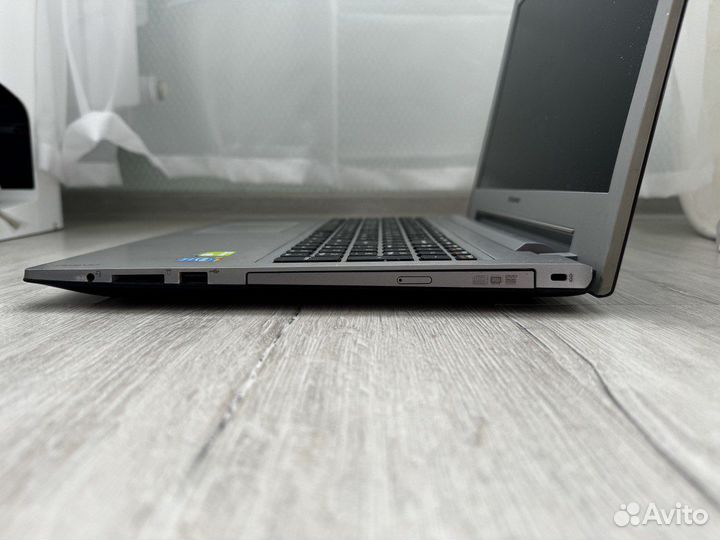 Lenovo i5-4200/ 16Гб/ Nvidia GT740 на 2гб/ SSD