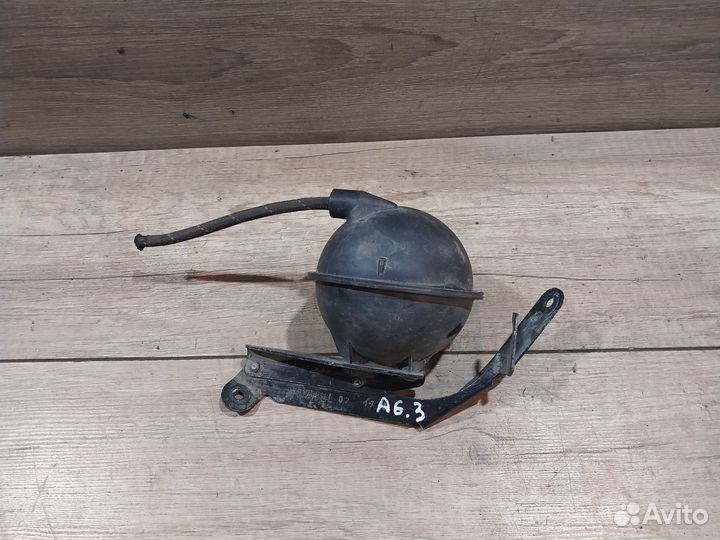 Вакуумный ресивер Audi A6 C5 VW Passat B5