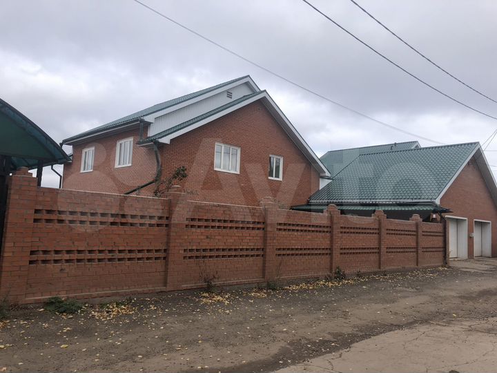 Коттедж 355 м² на участке 11 сот.