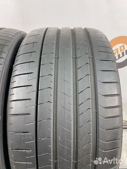 Pirelli P Zero PZ4 285/30 R22