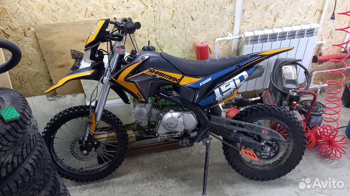 Sharmax motors sport 190