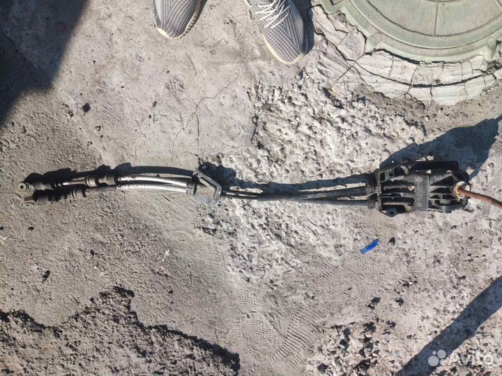 Трос МКПП Toyota Avensis ZZT251 1ZZ-FE 2005