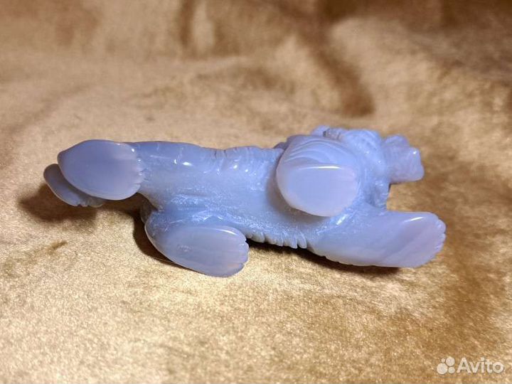 Тигр из агата с кварцевой жеодой в коробочке