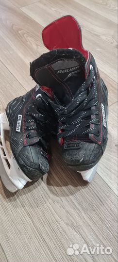 Хоккейные коньки bauer