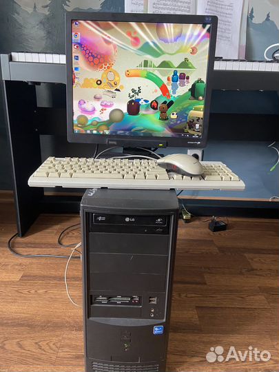 Офисный компьютер