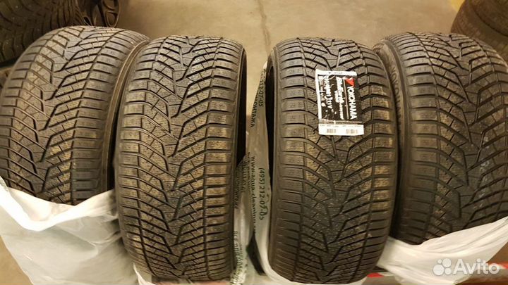 Yokohama BluEarth Winter V905 295/40 R21 111V